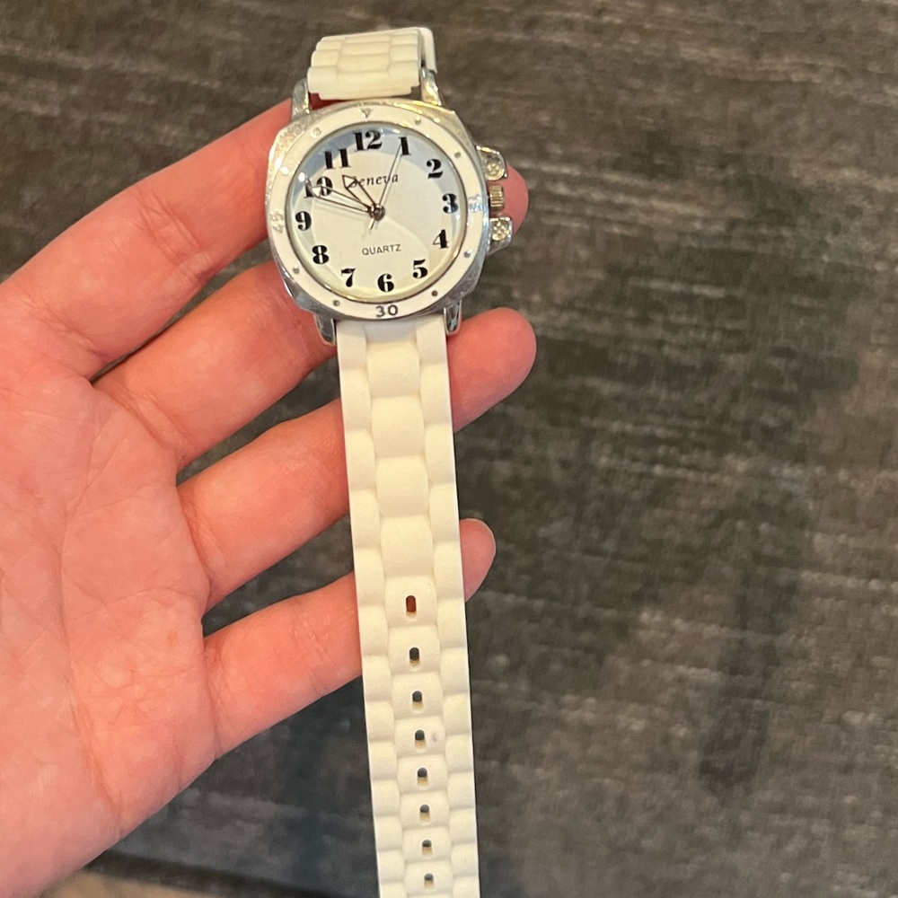 Geneva Watch - Picture 4 of 6